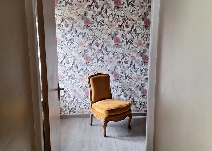 La Petite Maison Dans La Nature